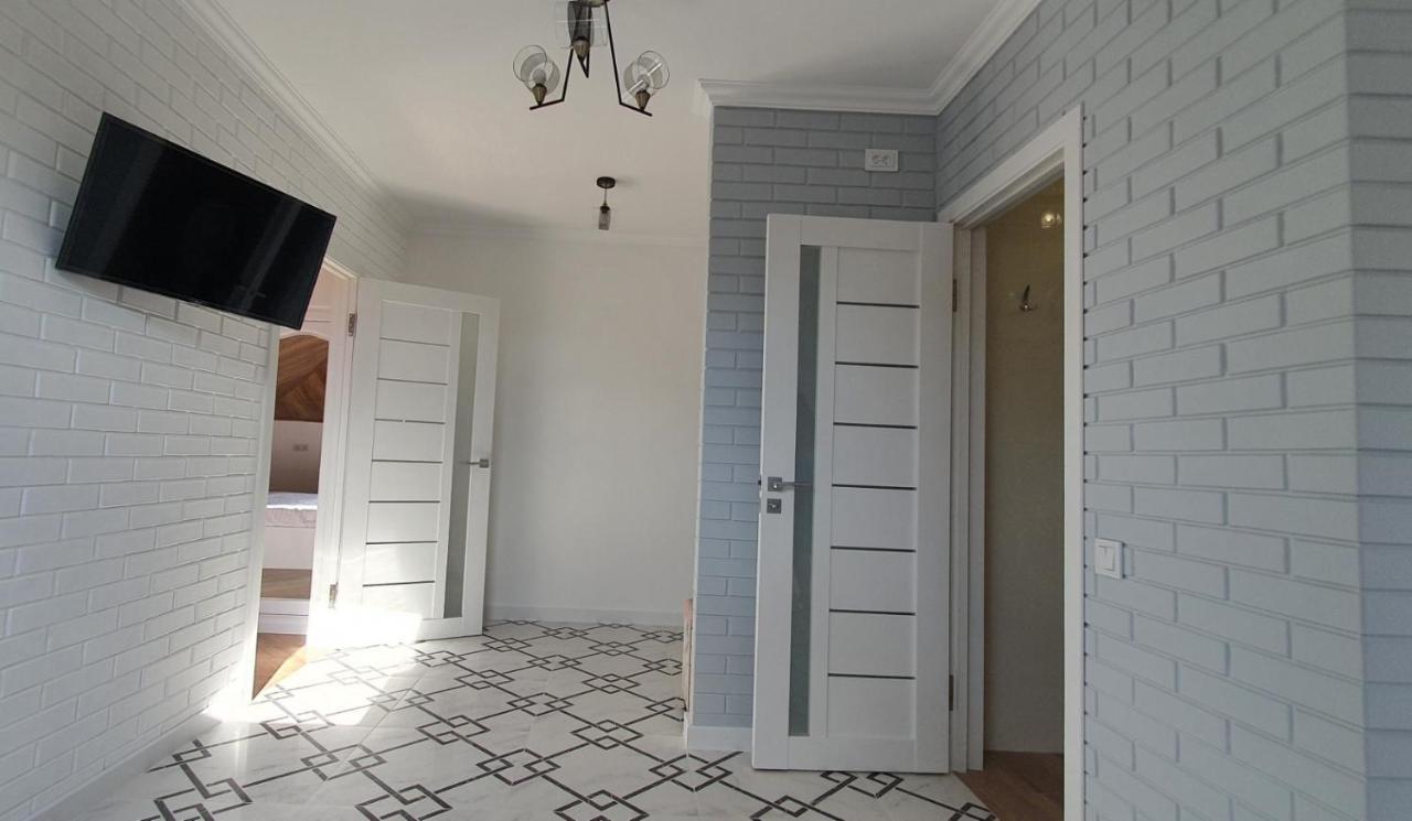 Апартаменти - Історія З Вікна Kamianets-Podilsky Extérieur photo